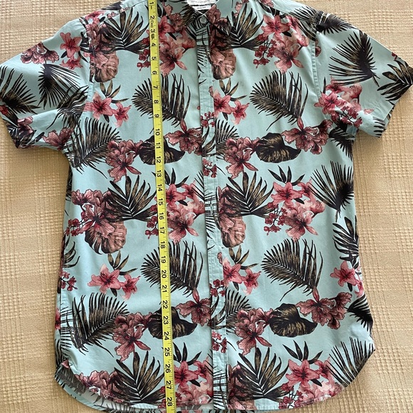 Denim and Flower “Hawaiian” Shirt - Picture 6 of 7